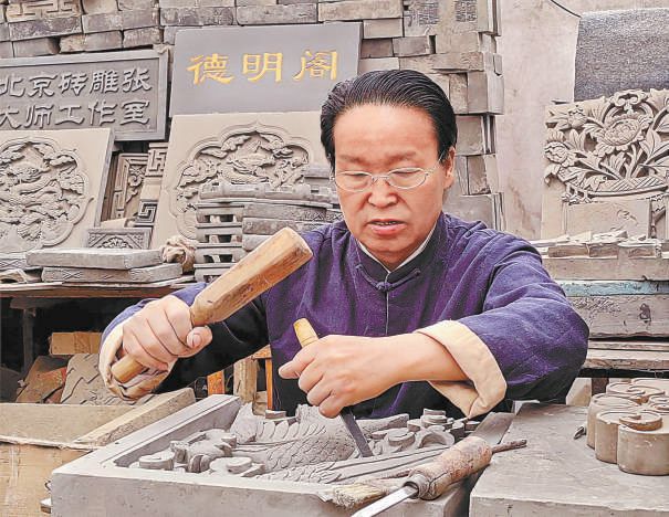 京城“砖雕张”七代传承守护非遗技艺(图2)