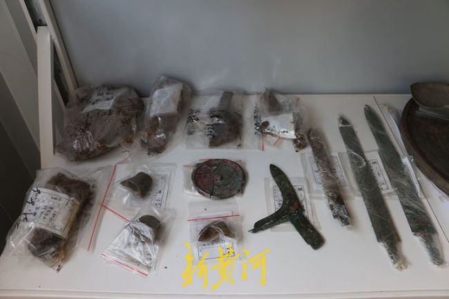 38座古墓葬集体现身济南长清罕见东汉墓铺满太阳纹砖(图3)