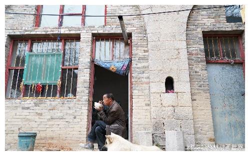 500多年古前院上有石壁6旬大哥说价格合适就卖比遭人惦记强(图3)