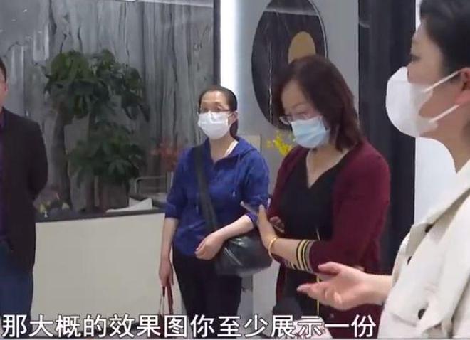 花几万买地砖装修公司铺完后发现颜色不一商家：赔你3000(图7)